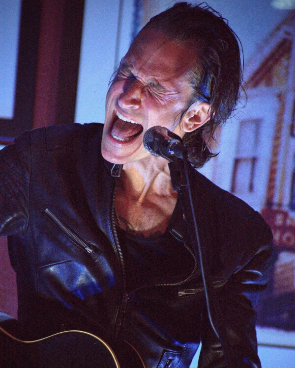 Jimmy Gnecco of Ours played a beautiful acoustic set last week at Opening Bell in Dallas, TX. Photos by Paul Salfen. ours oursmusic jimmygnecco openingbellcoffee dallas southsideonlamar dtx acousticset