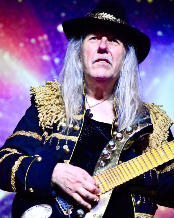 The legendary Scorpions guitarist Uli Jon Roth performed a rare and epic three hour set full of mystical riffs at Arlington Music Hall in Arlington, TX. Photos by Paul Salfen. ulijonroth scorpionsband guitarhero mysticalriffs guitars 70srock classicrock arlingtonmusichall paulsalfen arlingtontx concertphotography skyacademy neoclassical